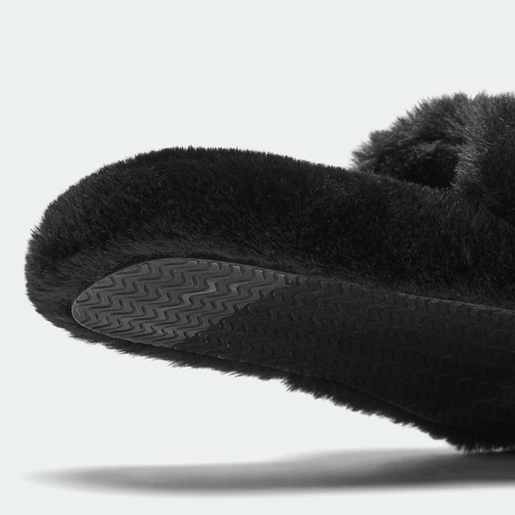FABLETICS • Black Fur Slippers - Picture 4 of 7